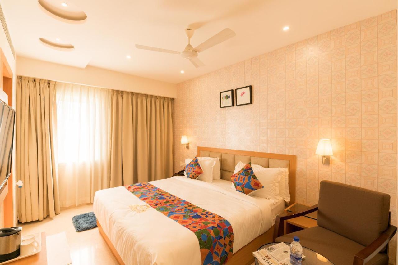 Vijayawāda Kvr Capitol Suites מראה חיצוני תמונה